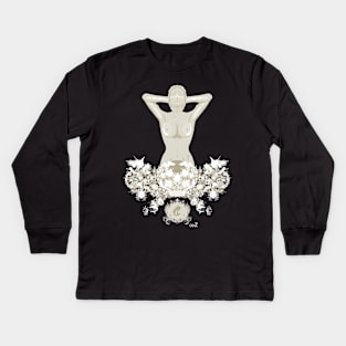 The goddess of the pirates Kids Long Sleeve T-Shirt